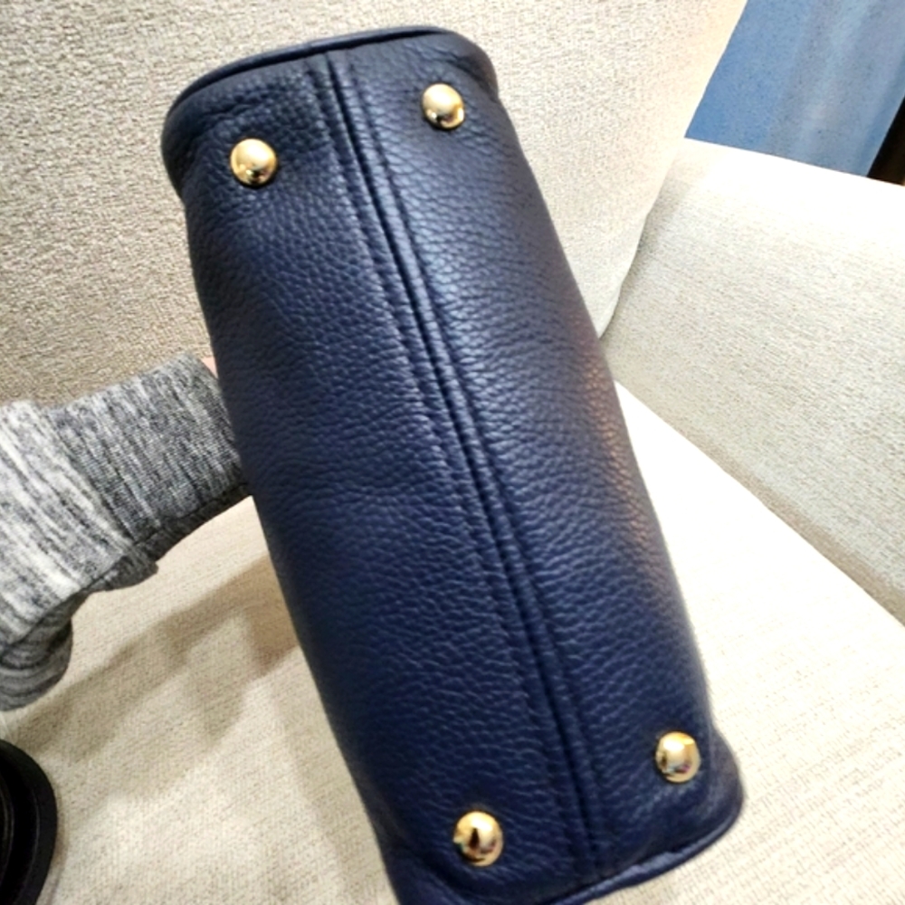 Like New Michael Kors Navy Blue Crossbody Bag Purse - Picture 12 of 15